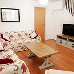 4 Bredon Court