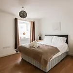 4 Bredon Court