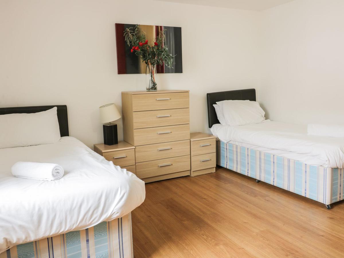 4 Bredon Court *